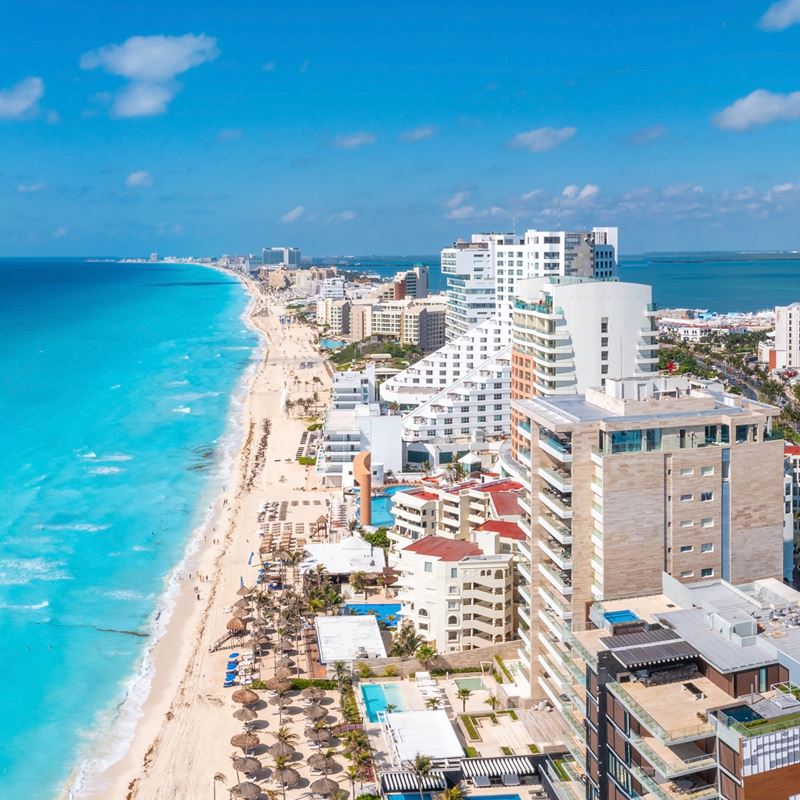 Vista Aérea de la Zona Hotelera de Cancún