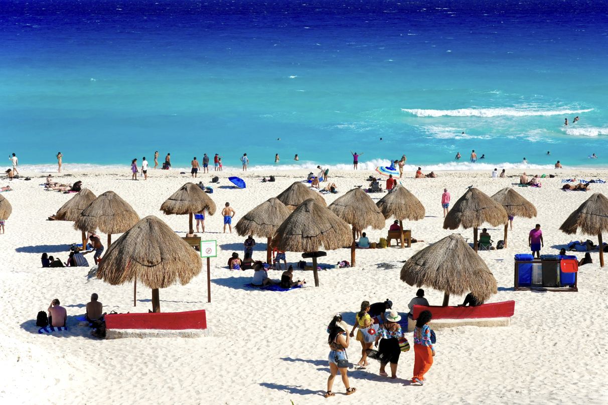 Turistas de Cancun Beach