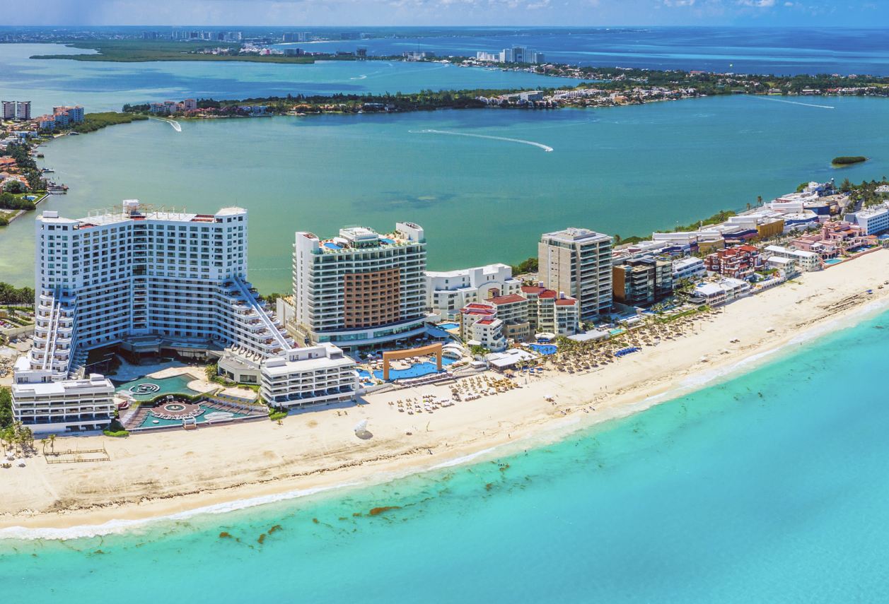 ¿Qué tan seguros están los resorts en Cancún? Esto es lo que los viajeros dicen en este momento