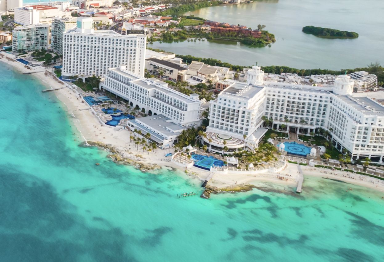 ¿Están los resorts todo incluido de Cancún realmente sobrevalorados aquí es la verdad real?