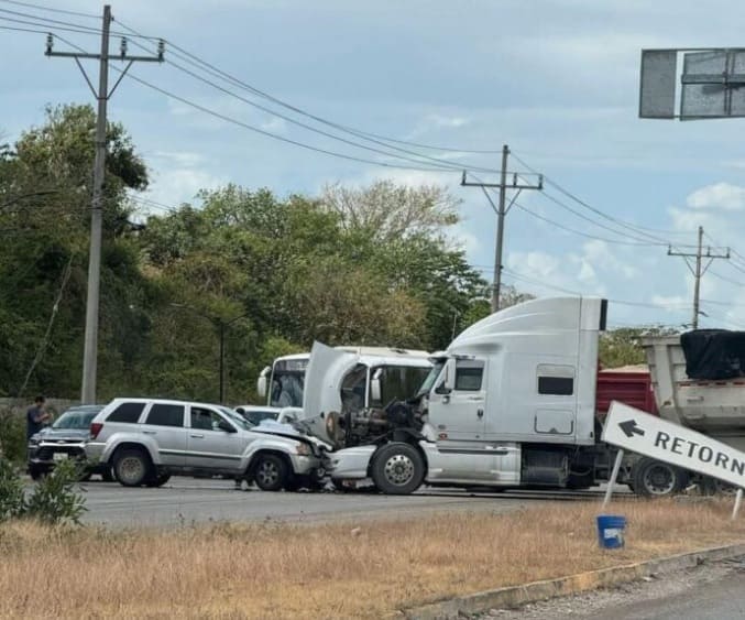 El alcalde Broaches Puerto Aventuras Overpass Topic por segunda vez