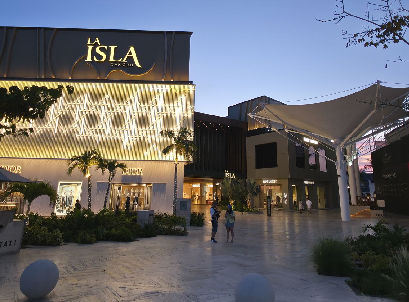 Centro Comercial La Isla En Cancún