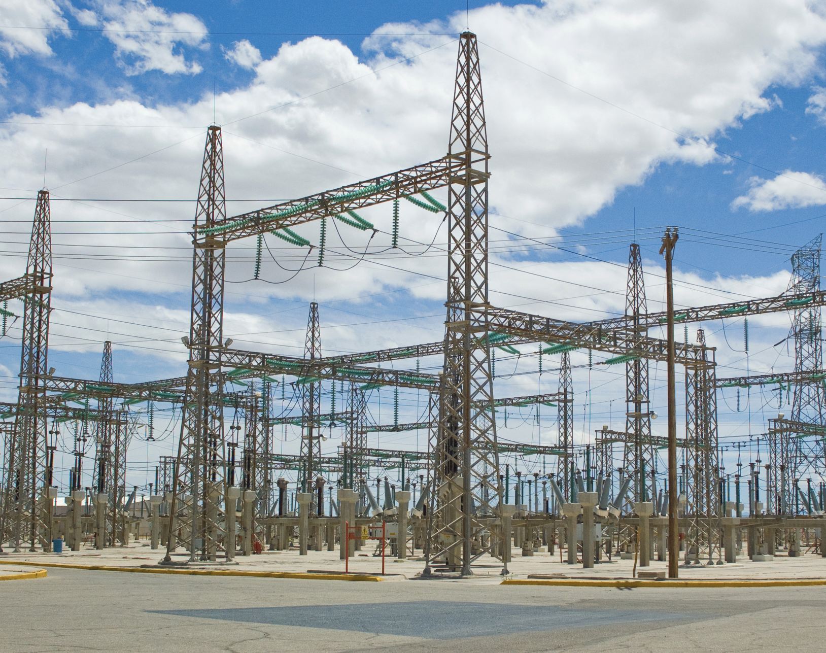 Polos de planta de energía 