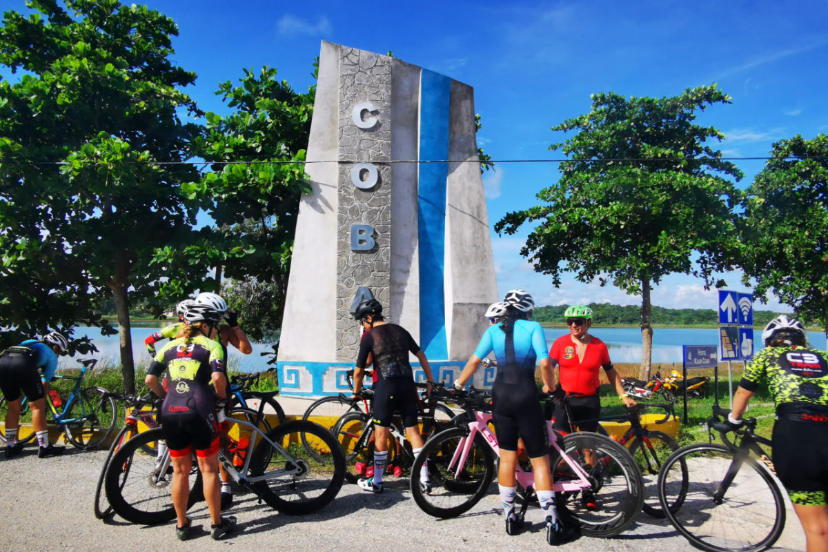 Ruinas de Cobá con bicicletas.