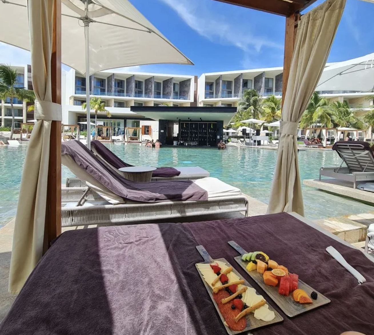 Cabaña con piscina TRS Coral Foto original de Trevor Kucheran