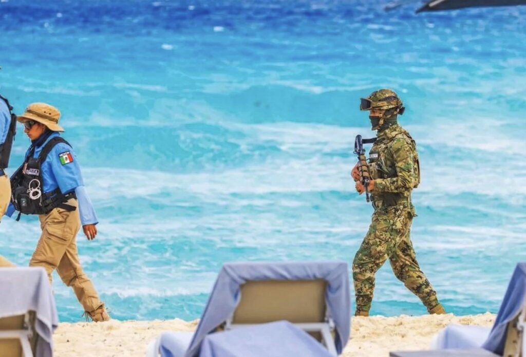 7,000 miembros del personal de seguridad desplegados para proteger a los turistas de Cancún y el Caribe mexicano