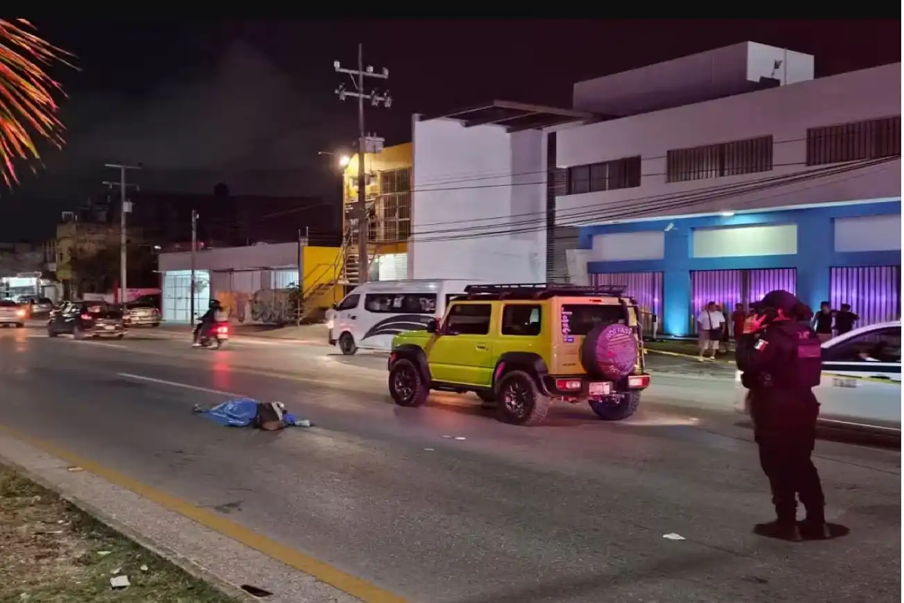 Policía de Cancún busca a conductor de motocicleta fatal atropellado y fugado