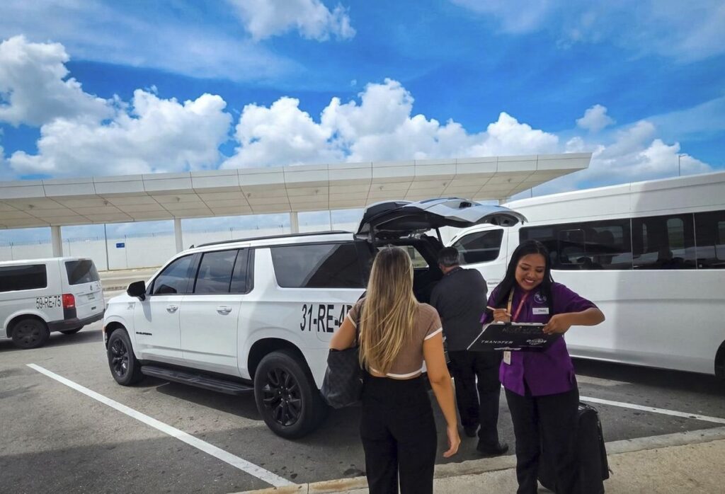 El aeropuerto de Cancún invierte mucho en traslados turísticos a medida que aumentan las llegadas