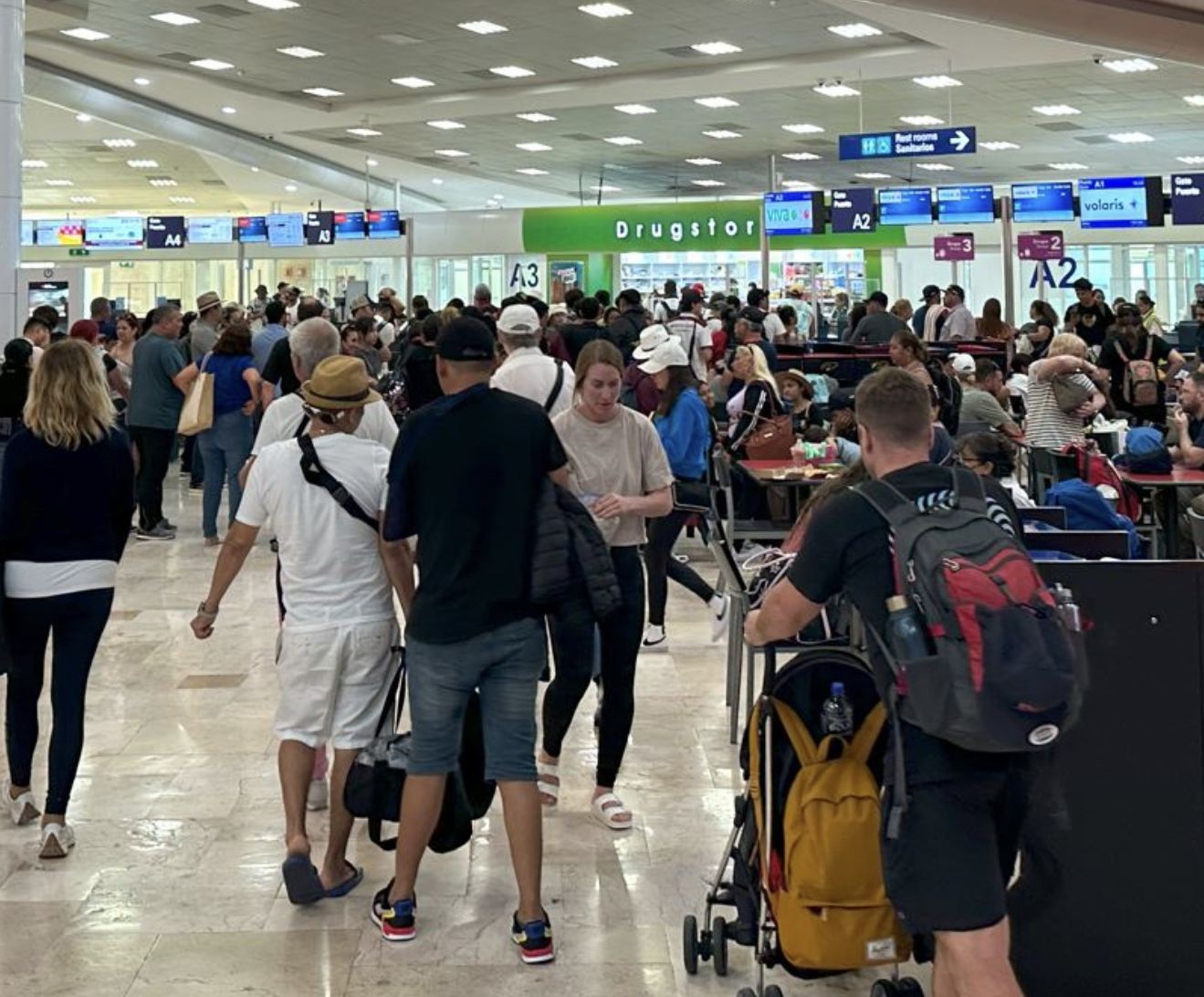 Ocupado aeropuerto de Cancún