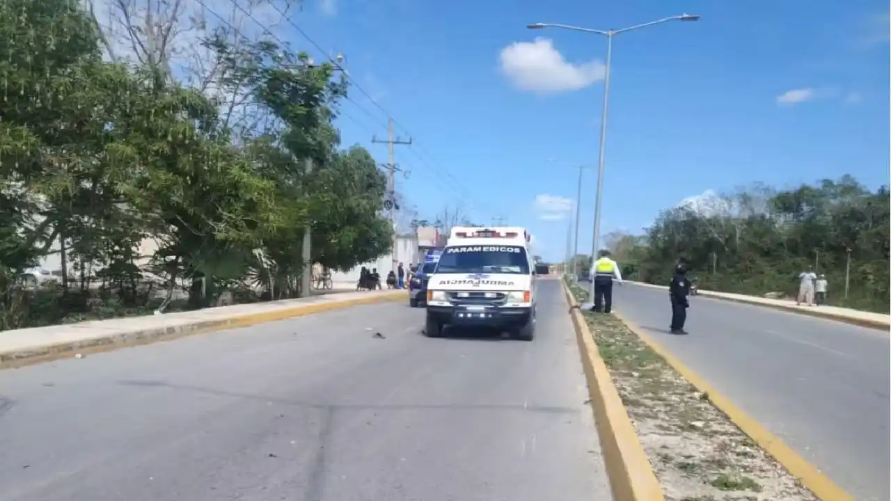 Conductor de motocicleta de Isla Mujeres murió al patinar hacia un poste mientras realizaba acrobacias