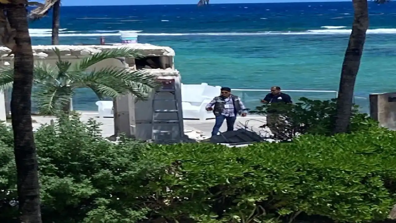 Inspectores de Tulum cierran proyecto hotelero en Akumal por disputa de áreas comunes con dueños de condominios