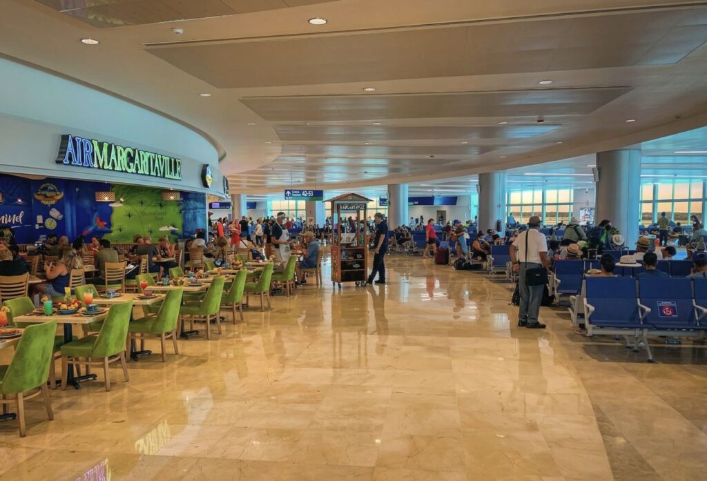 Los precios de los alimentos en el aeropuerto de Cancún están al siguiente nivel: esto es lo que se puede esperar en 2026