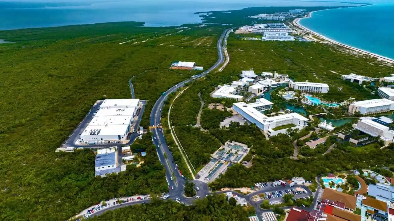 Estado inicia proyecto de ampliación vial de Isla Mujeres por 183 millones de pesos