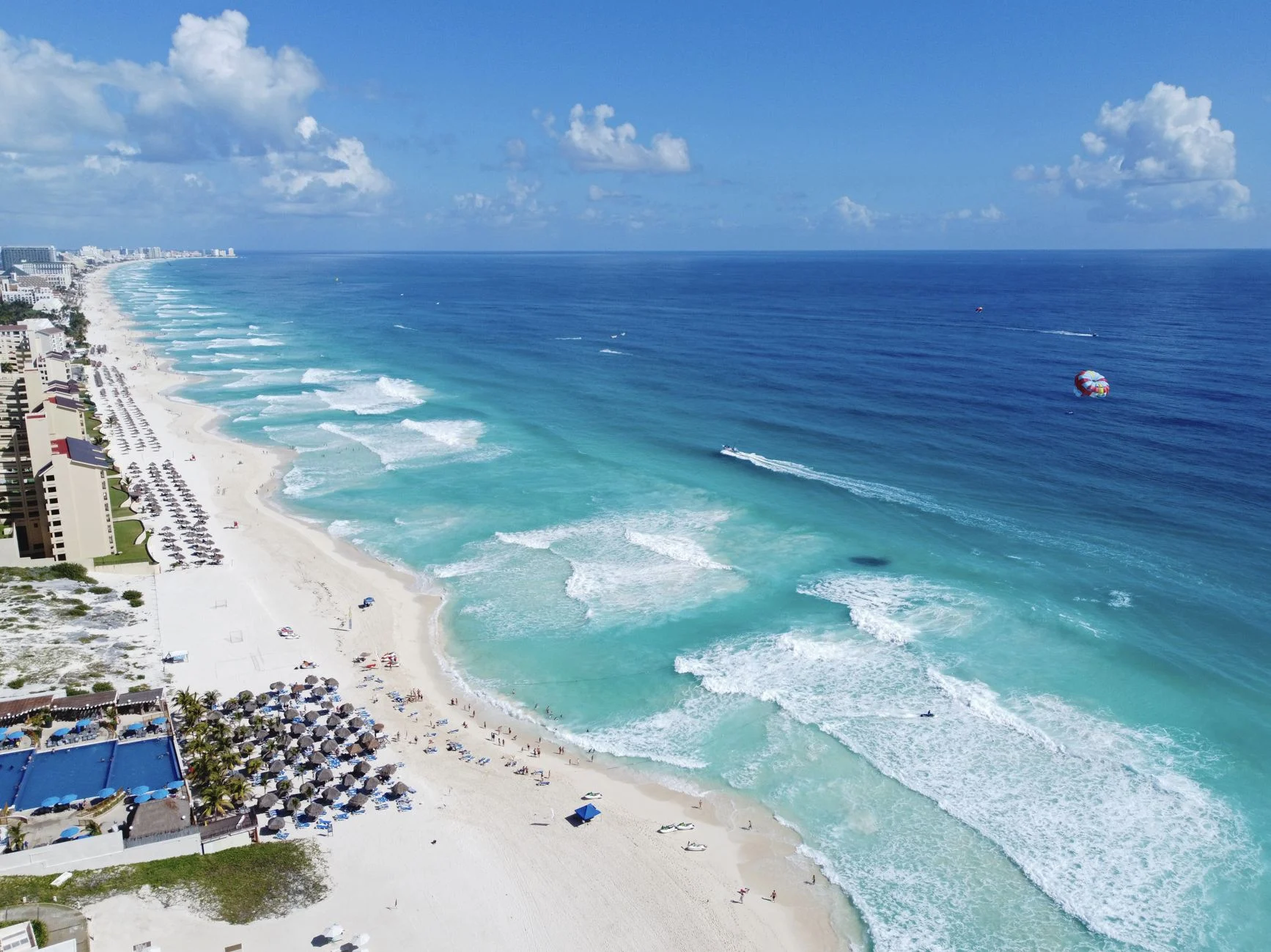 Resorts de playa en la zona hotelera de Cancún