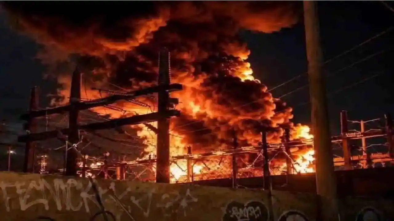 CFE restablece el suministro eléctrico después de que un incendio masivo en una subestación dejara a 10,000 residentes de Cancún en la oscuridad