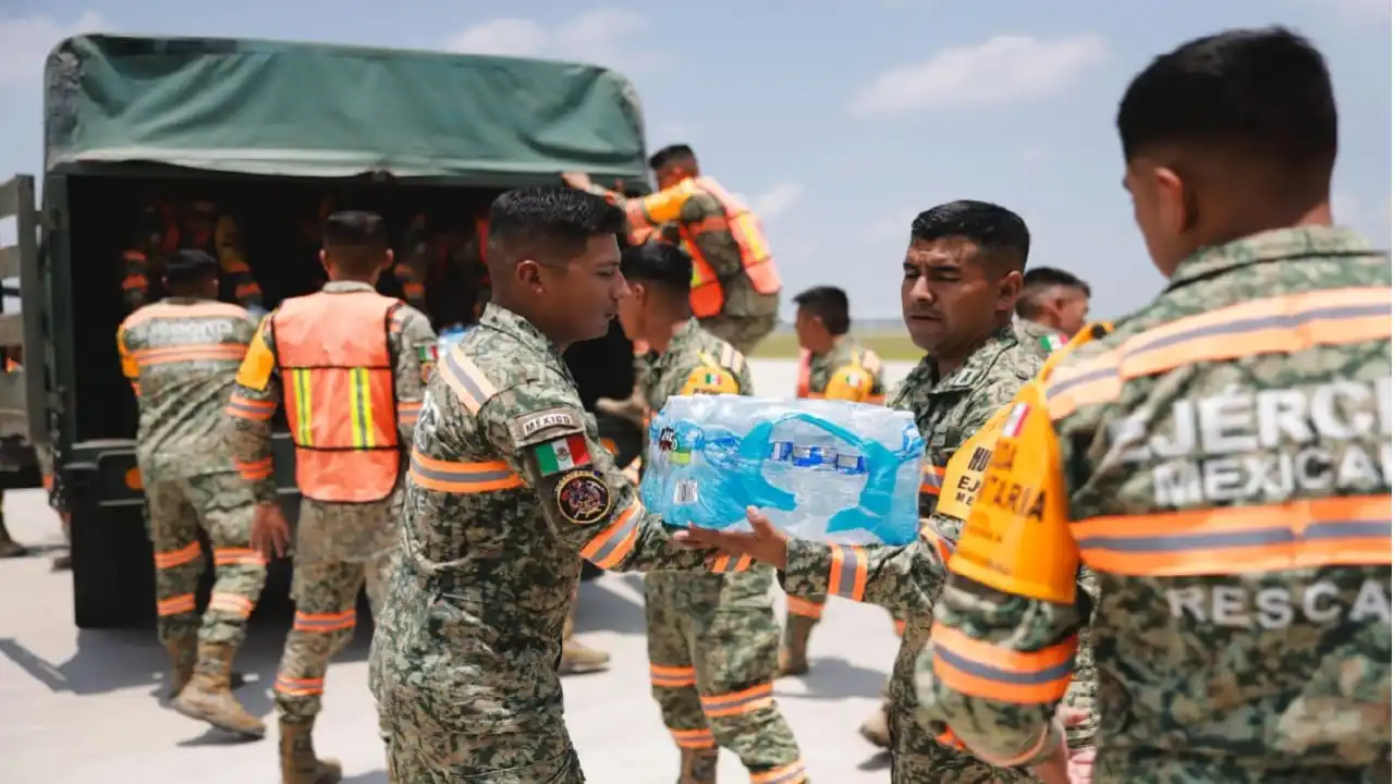 México envía ayuda humanitaria y personal especializado de búsqueda a zona del terremoto en Venezuela