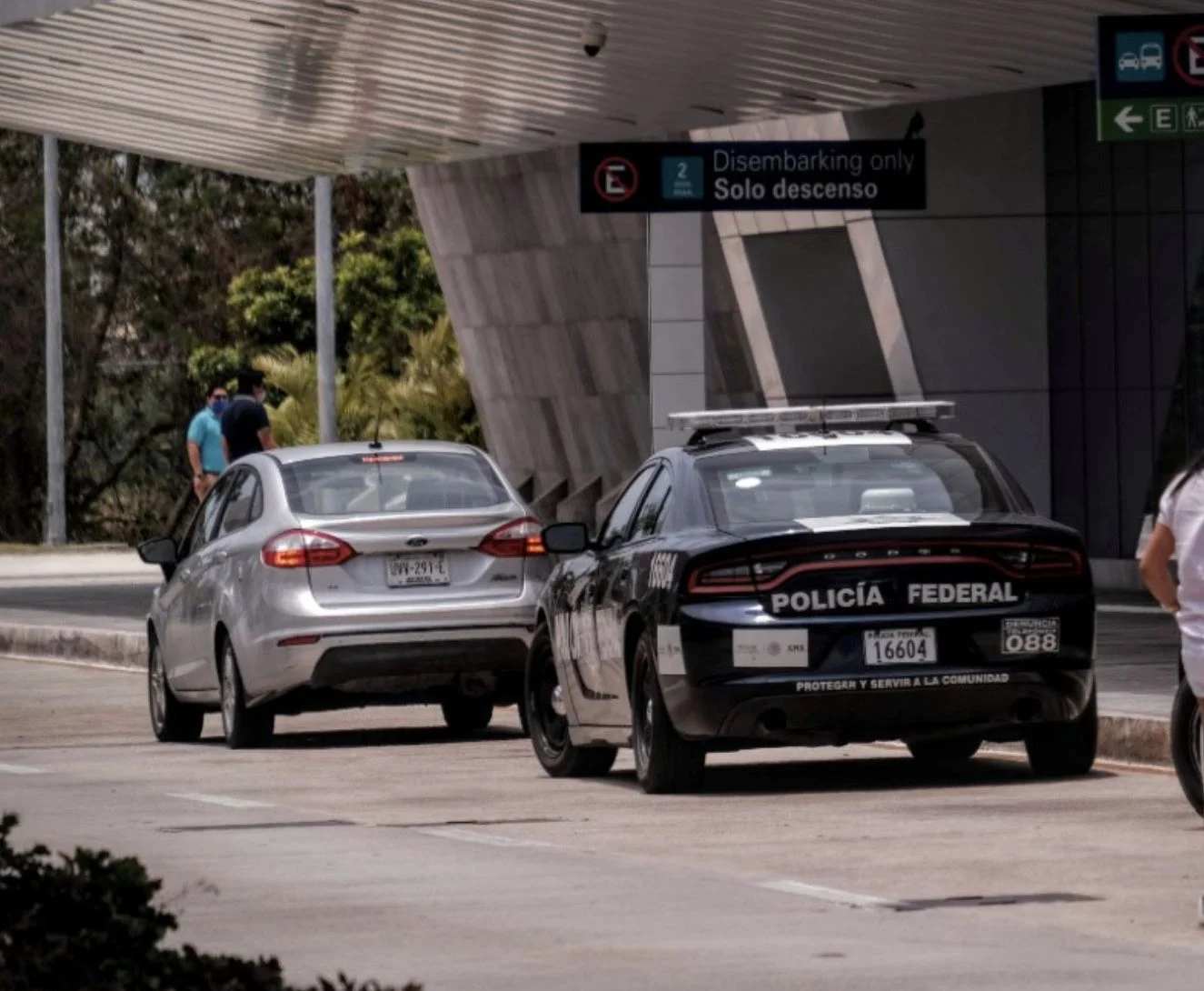 aeropuerto de coches de policía