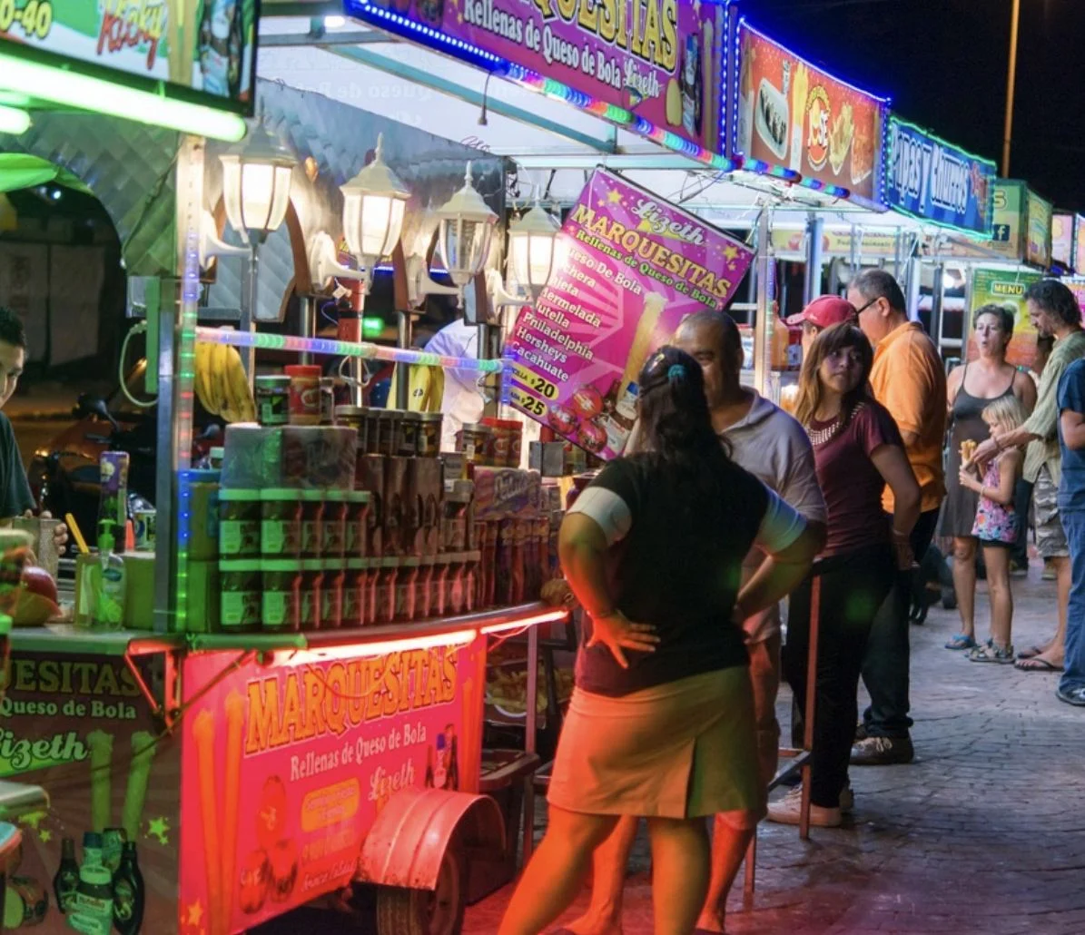 Mercado de comida al aire libre