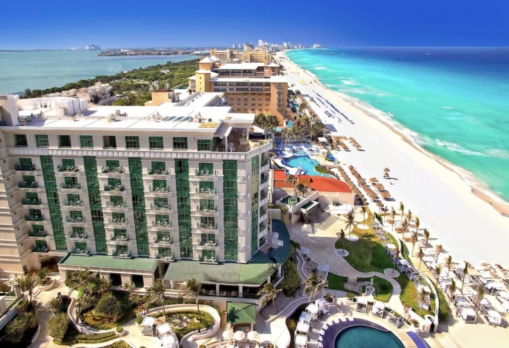 Las reglas tácitas de dejar 'regalos' para otros huéspedes en los resorts de Cancún