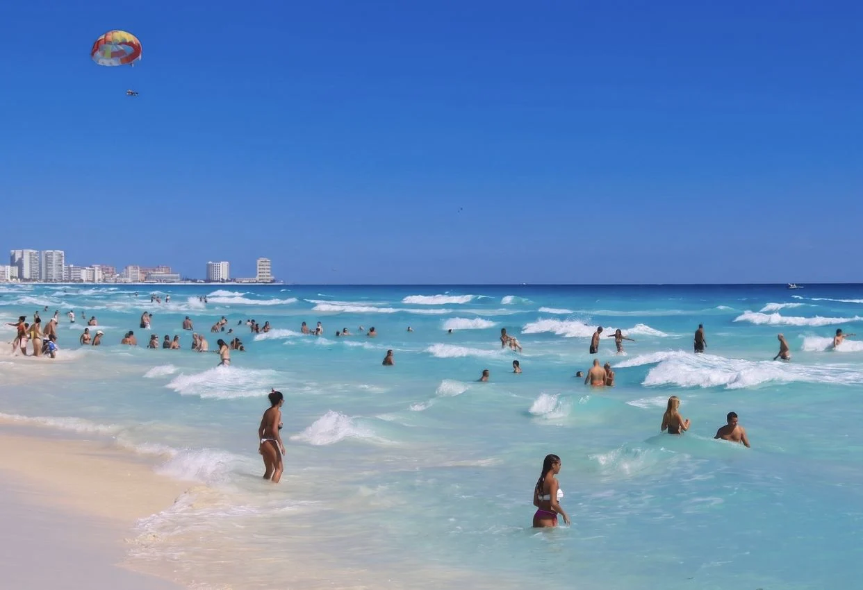 Nuevos datos revelan que más de 6000 estadounidenses se sienten más seguros en Cancún que en Miami o Los Ángeles