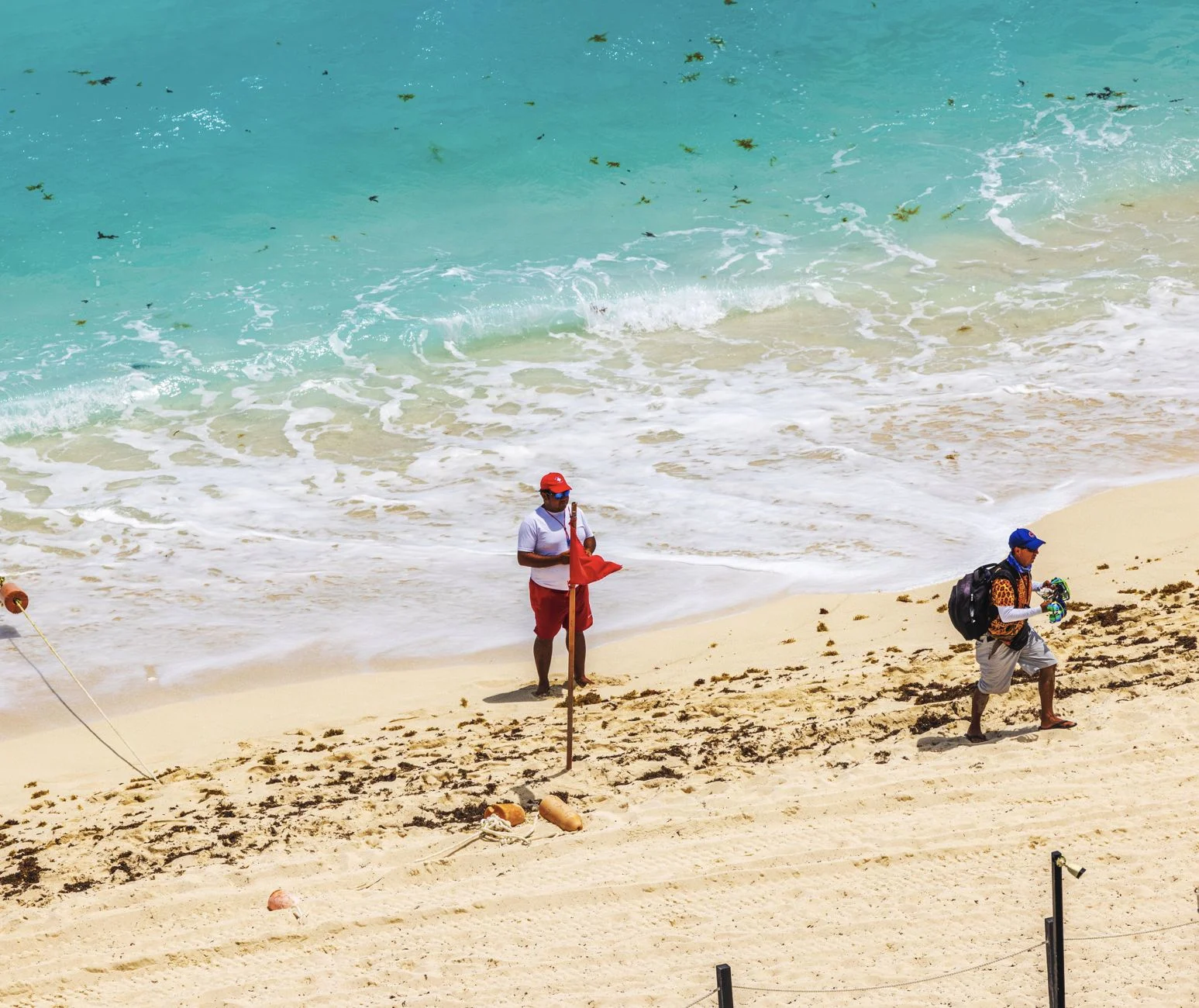 Salvavidas de Cancún en la playa
