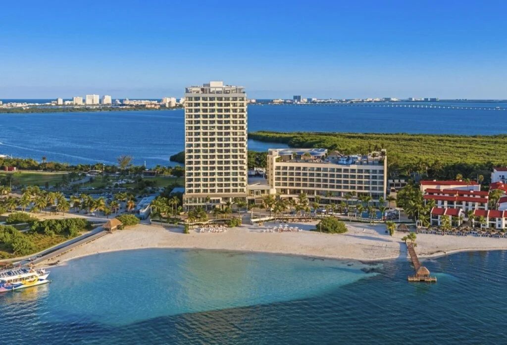 Hilton Abre Reservaciones para Nuevo Todo Incluido en Cancún con Playa Libre de Sargazo