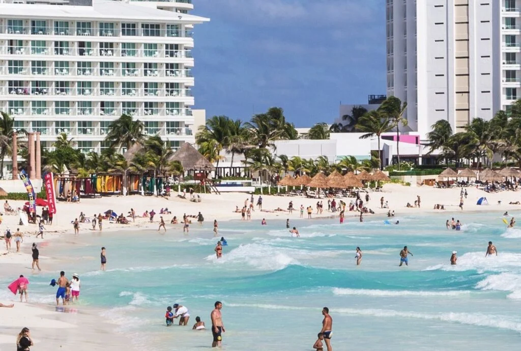Las 5 cosas principales que los estadounidenses deben evitar al llegar a Cancún para 2026