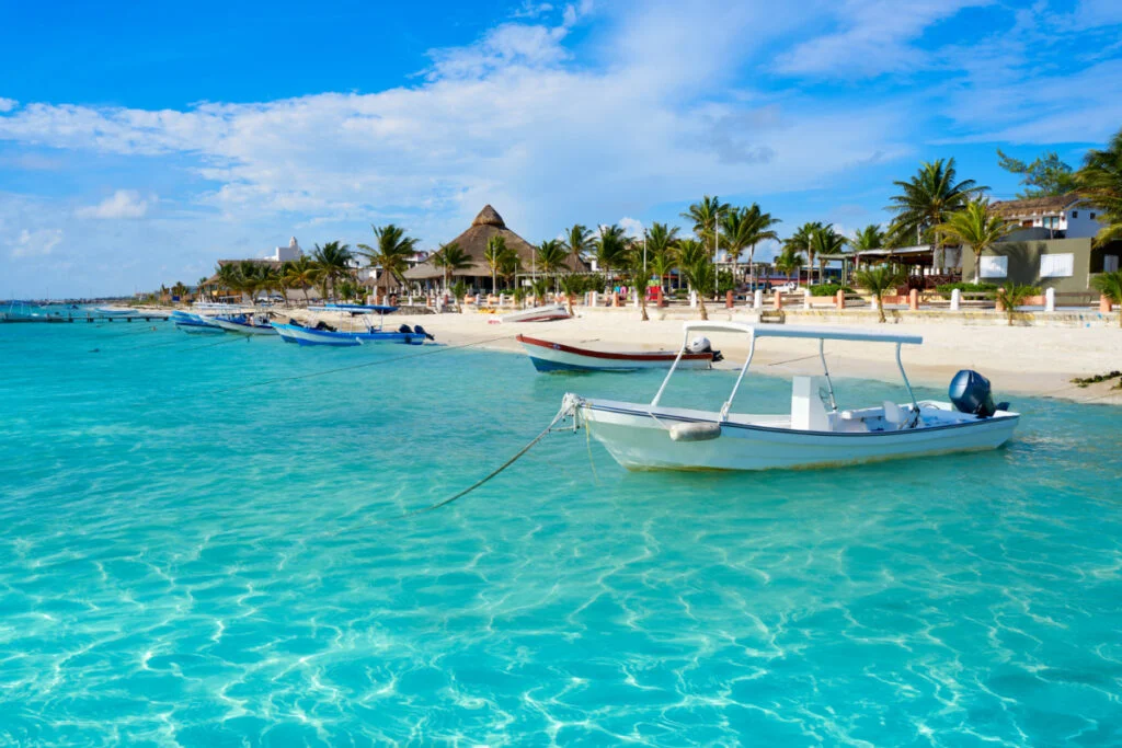 Playa de Puerto Morelos en la Riviera Maya en el México Maya
