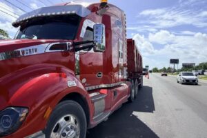 Protesta de transportistas en Cancún