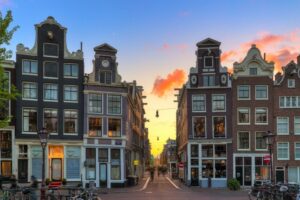 Amsterdam Centraal sin trenes