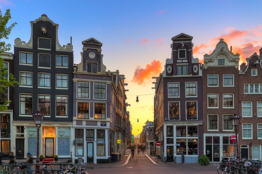 Amsterdam Centraal sin trenes