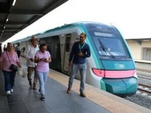 turistas internacionales en el Tren Maya